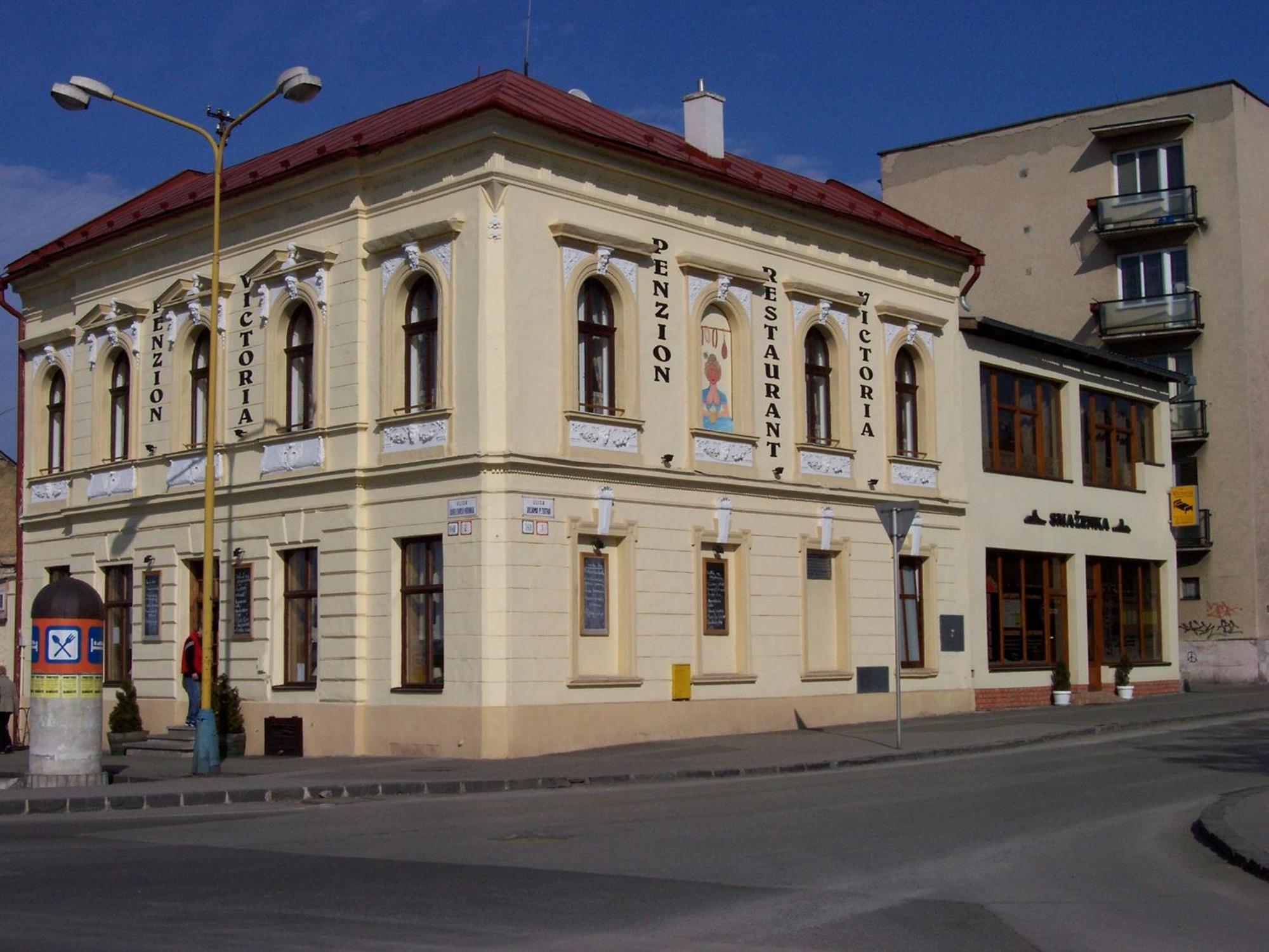 Victoria - Penzion & Restaurant Зволен Екстер'єр фото